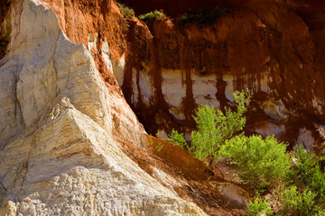 Sentiero delle Ocre Roussillon Provenza