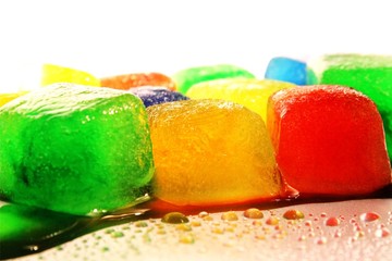 Bunte Eiswürfel
