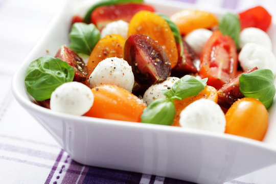 tomato and mozzarella salad