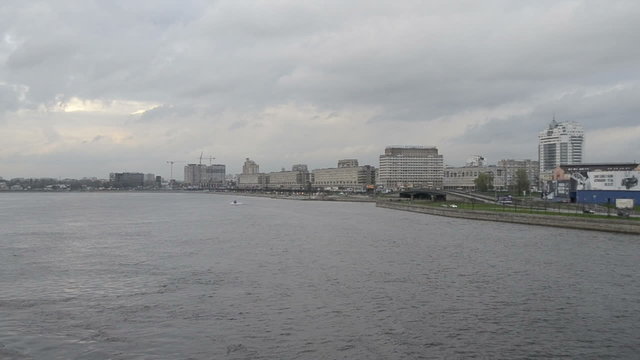 Россия, Санкт-Петербург, мост через реку Неву