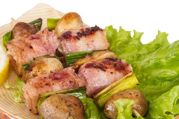 Bacon wrapped grilled Scallops with mushrooms and bacon