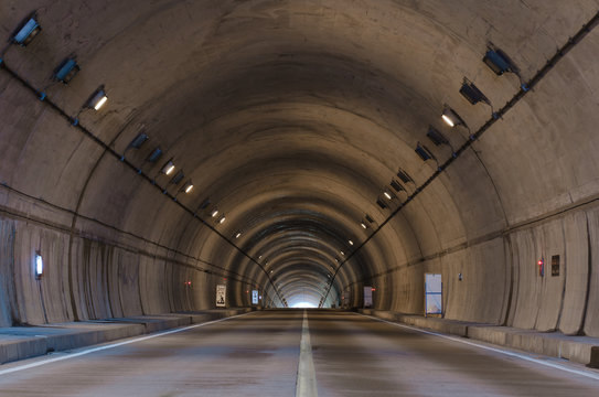 Fototapeta tunnel