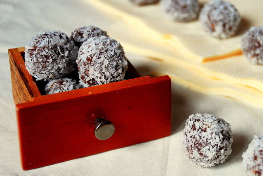 Trufle kokosowe - kuleczki, czekoladki, batoniki, pralinki