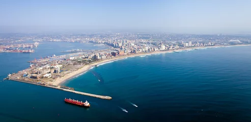 Foto op Plexiglas boven mening van de stad en de haven van Durban, Zuid-Afrika © michaeljung