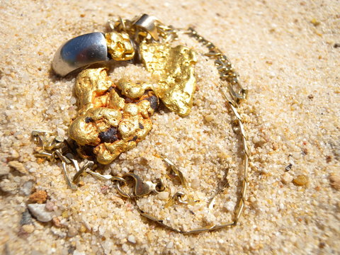 gold in sand