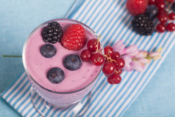 Yogurt with berries
