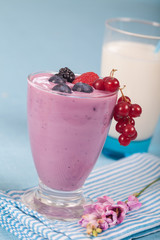 Yogurt with berries