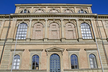 Fototapeta na wymiar Stara Pinakoteka w Monachium, częściowy widok