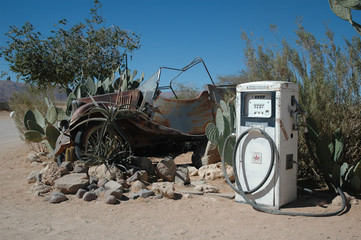 Tankstelle in der Wüste
