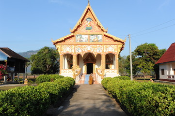 Fototapeta na wymiar Tempio buddista di Champasak in Laos