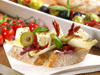 Feta Käse auf Ciabatta