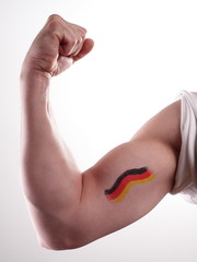 Kräftiger Arm eines deutschen Fans