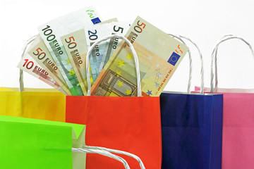 euro in einkaufstaschen