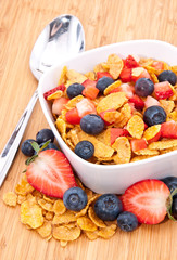 Cornflakes with Strawberries and Blueberries