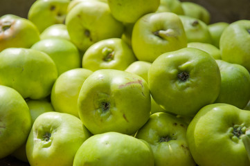 Fototapeta na wymiar Cooking apples