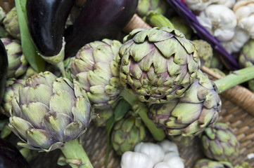Obraz premium Artichoke in market