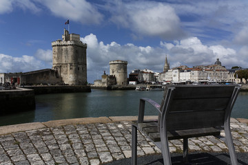 Vue sur les tours de La Rochelle