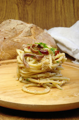 maccheroni con mollica di pane