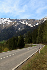 Fototapeta na wymiar Droga w góry