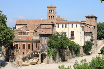 Fototapeta na wymiar Tiberina wyspy w Rzymie