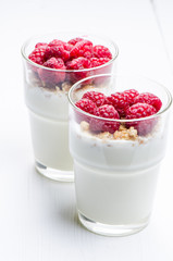 Yogurt with raspberries