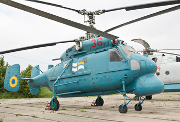 Fototapeta na wymiar KIJÓW, UKRAINA-MAY 16: Ka-25 w Muzeum Lotnictwa Państwowego