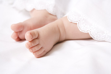 stopy niemowlęcia - obrazy, fototapety, plakaty