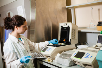 Loading DNA samples for PCR