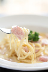 Spaghetti Carbonara with ham and cheese