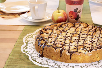 Apfelkuchen auf Kaffeetafel