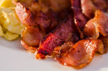 Scrambled eggs with bacon