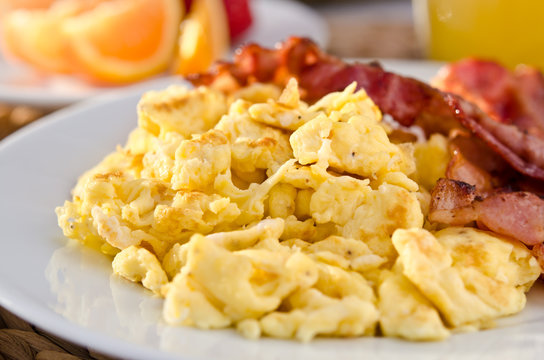 Scrambled eggs with bacon