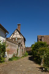 Fototapeta na wymiar Domy w Gerberoy francuskiej miejscowości