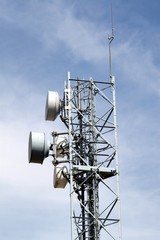 Tour support d'antennes de télécommunication