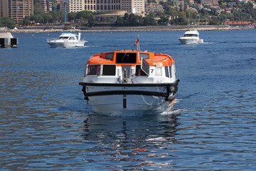 bateau de secour