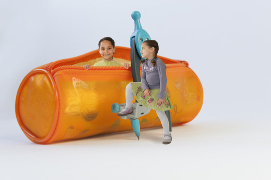 Les fournitures scolaires : trousse
