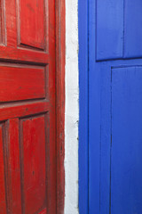 Colores en las puertas, patios de Córdoba