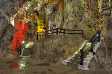 Saint Michelle cave interior details © ctrif