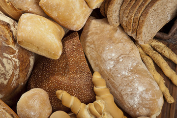 pane cotto al forno, assortimento