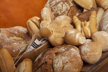 pane cotto al forno, assortimento