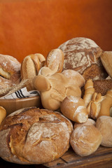 pane cotto al forno, assortimento