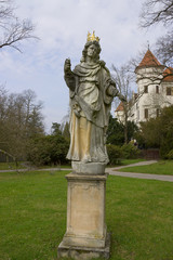 Fototapeta na wymiar Queen statue in Konopiste