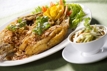 fried fish, crisp-fried with fish hot and sour mango salad
