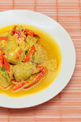 Fried crab with curry powder.