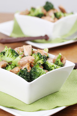 Chicken and broccoli stir fry. Shallow dof