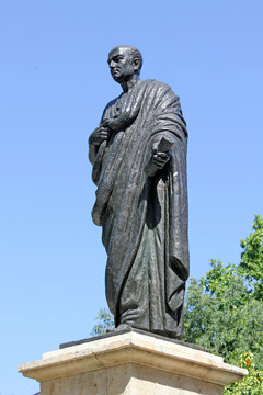 Estatua de S&eacute;neca en C&oacute;rdoba - Espa&ntilde;a