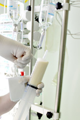 tube feeding patient in the ICU