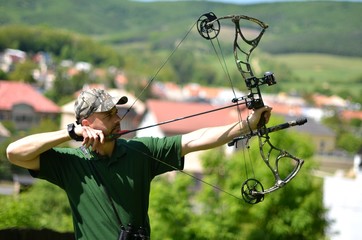 bow hunter