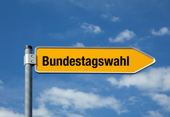 Pfeil mit blauem Himmel BUNDESTAGSWAHL