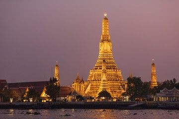 Naklejka premium wat arun temple